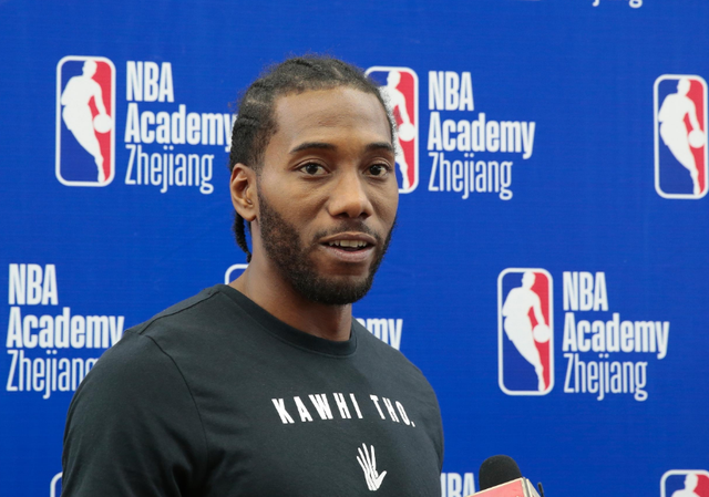 2010冬奥会女子冰壶铜牌赛第8局，瑞士后手优势