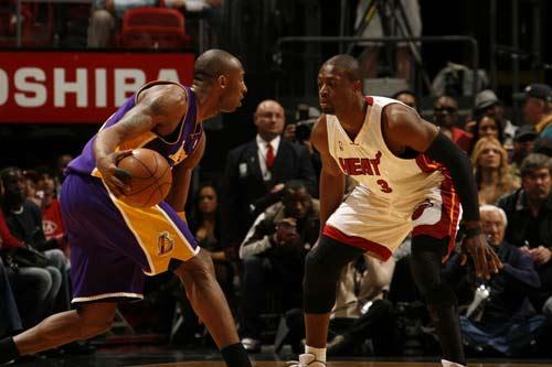 2016 赛季：芝加哥小熊队在 1-3 落后下完成世界大赛史诗级逆转