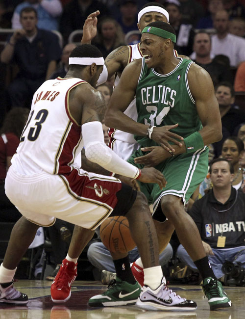 米体：没有俱乐部会在1月签受伤球员，尤文将DV9撤出冬窗市场