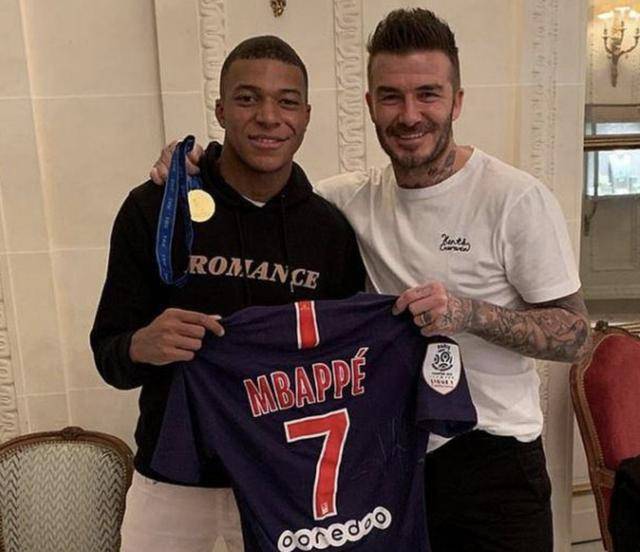 梅西美职联夺冠，C罗黯然神伤