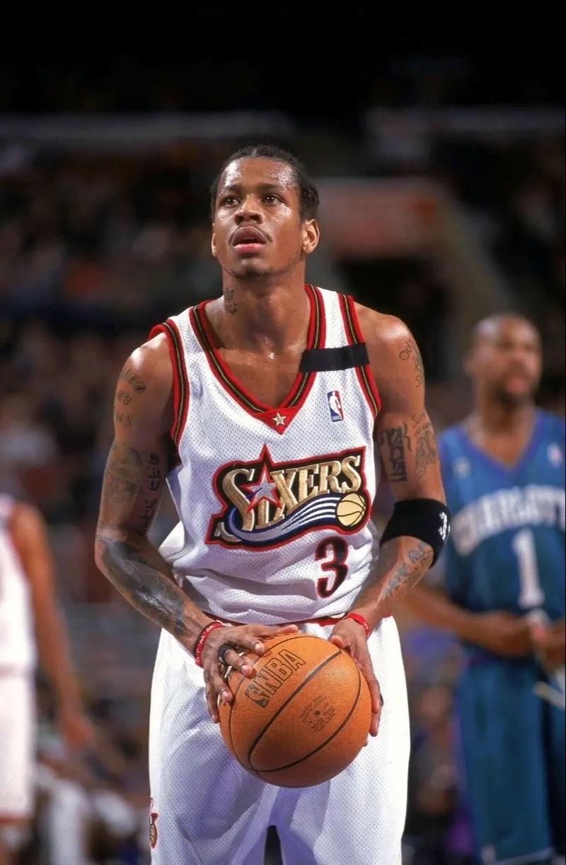 小莫：湖人&老詹想让我哥来 网友：难道詹姆斯早就知东契奇交易？