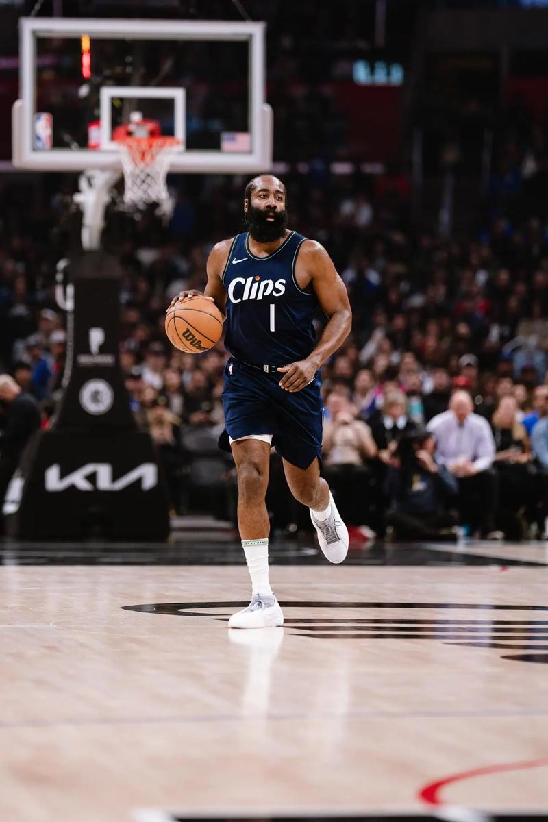 为什么三垒手的横向移动反应时间直接决定了球队对强力打者的压制力