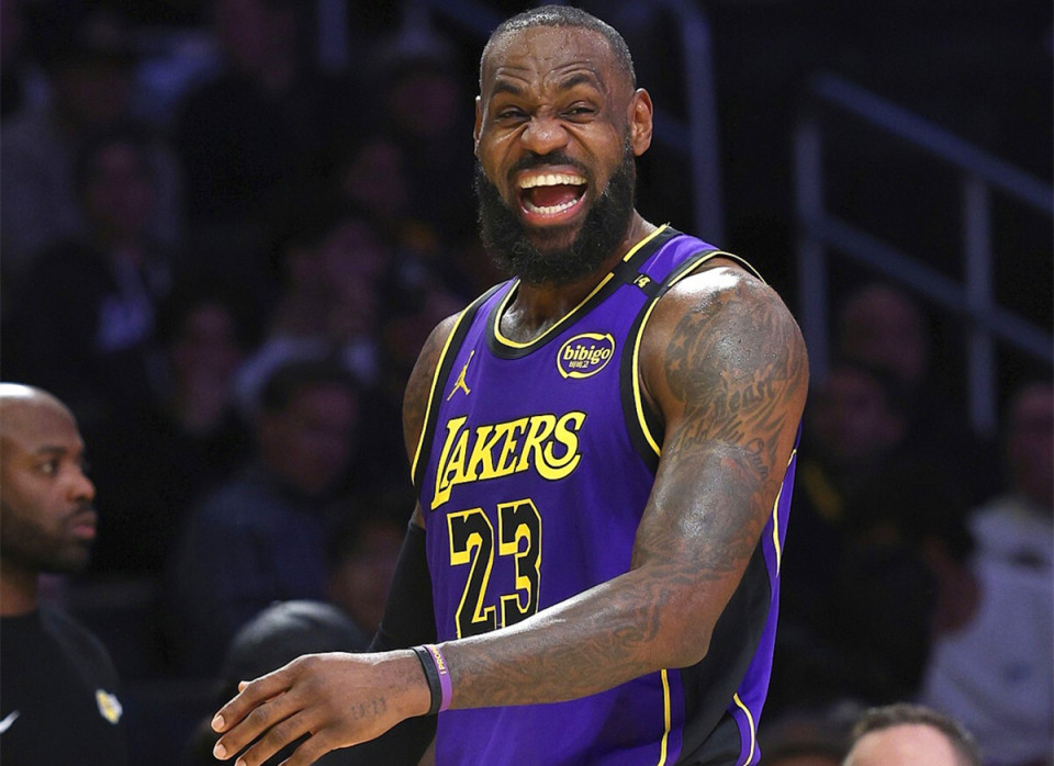 NBA杯｜字母哥打爆雷霆 公鹿称霸NBA杯
