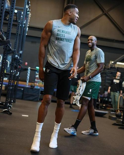 中超年度最佳青年球员候选：胡荷韬、拜合拉木在列