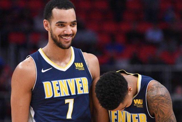 精彩，皇马女足前锋琳达-凯塞多打入一记马拉多纳式进球