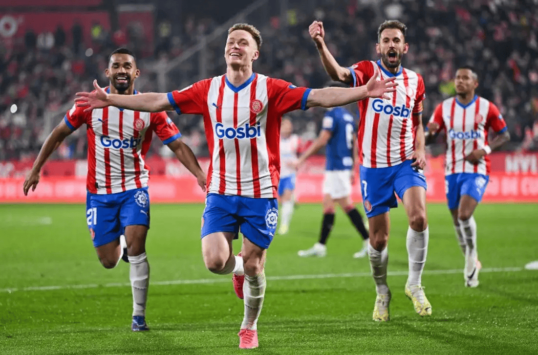 尤文官方：道格拉斯-路易斯左大腿股二头肌轻度损伤