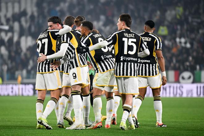 詹姆斯：球队目前最需要我去防守 大量打小阵容时我需要保护篮板