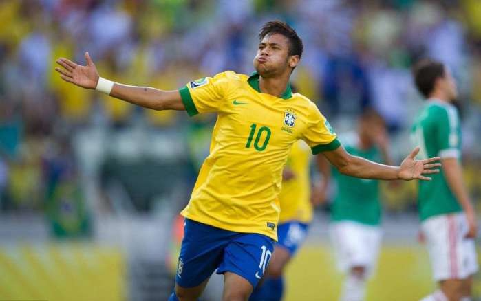 篮球湖人球员训练中展现惊人弹跳